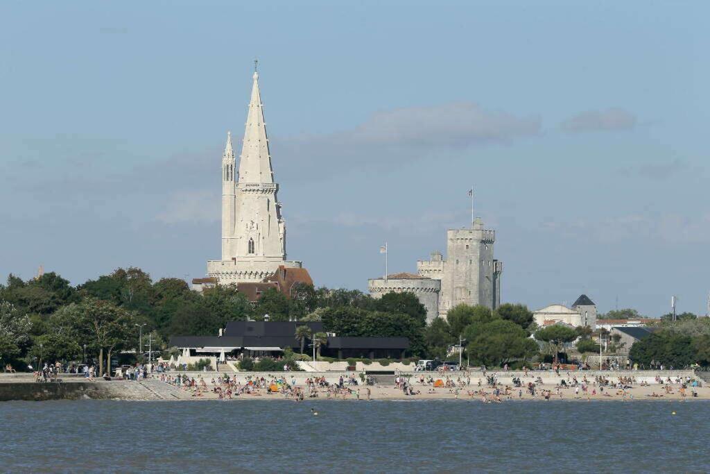 Appartement avec cour privée Centre ville Classé 4 étoiles La Rochelle  Exterior foto