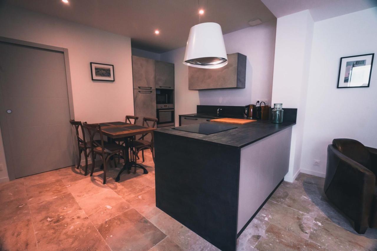 Appartement avec cour privée Centre ville Classé 4 étoiles La Rochelle  Exterior foto